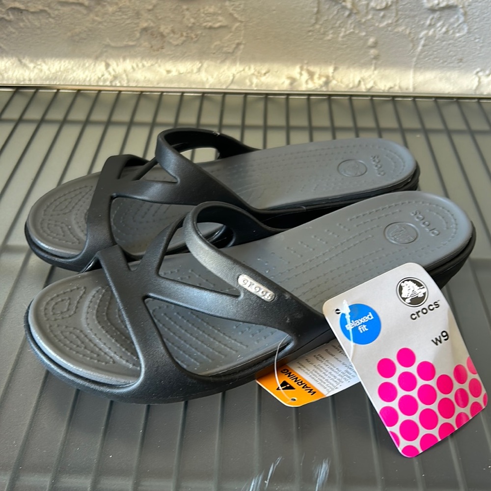 Women’s croc sandals